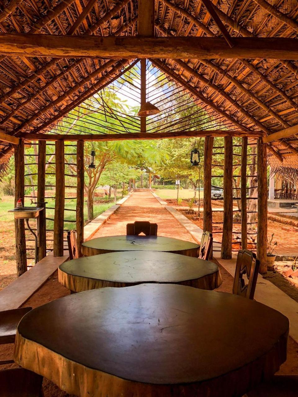 Castle Rock Sigiriya Hotel Kibissa Exterior foto
